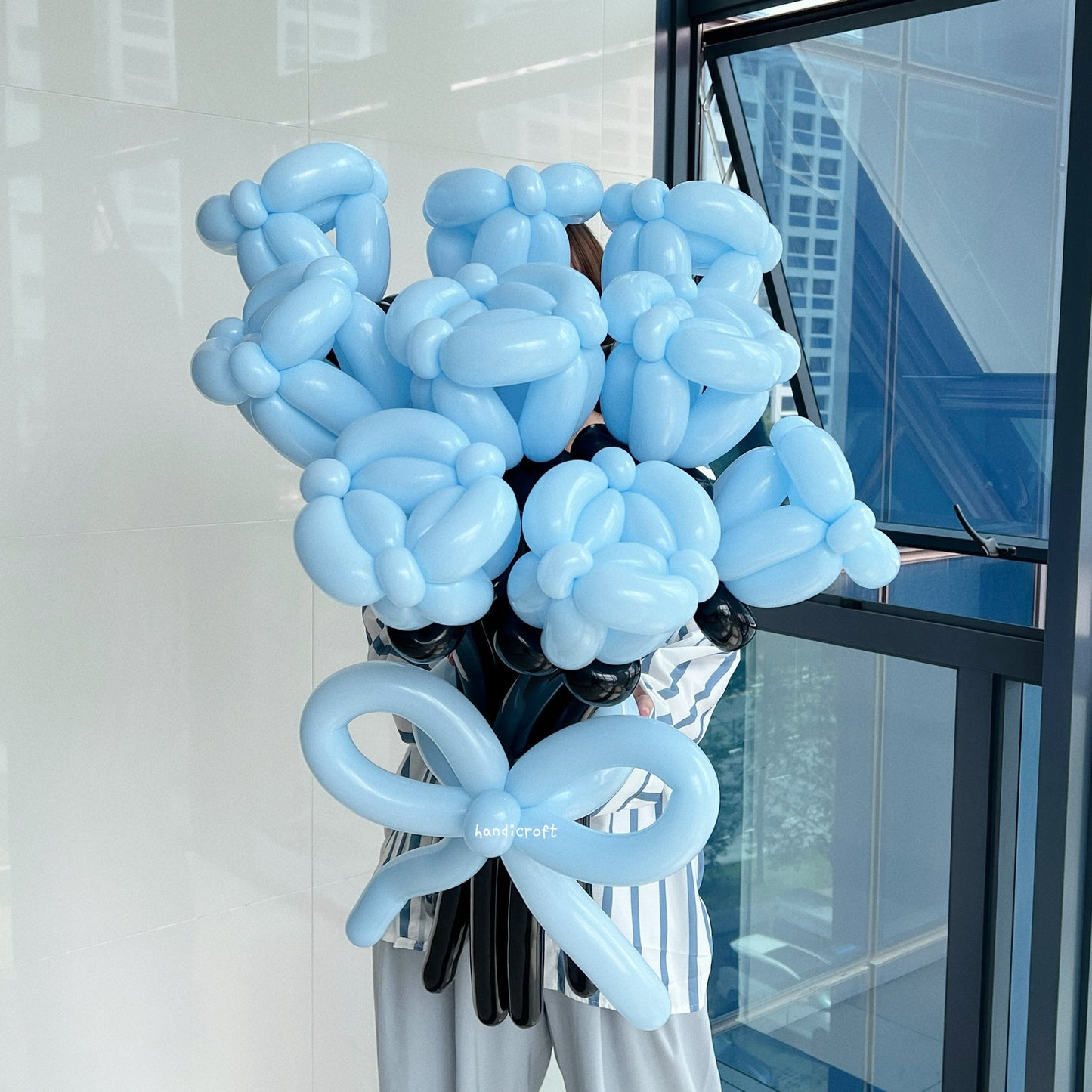 moonlit - baby blue & black flower balloon bouquet 🩵⋆.˚🦋ᝰ.