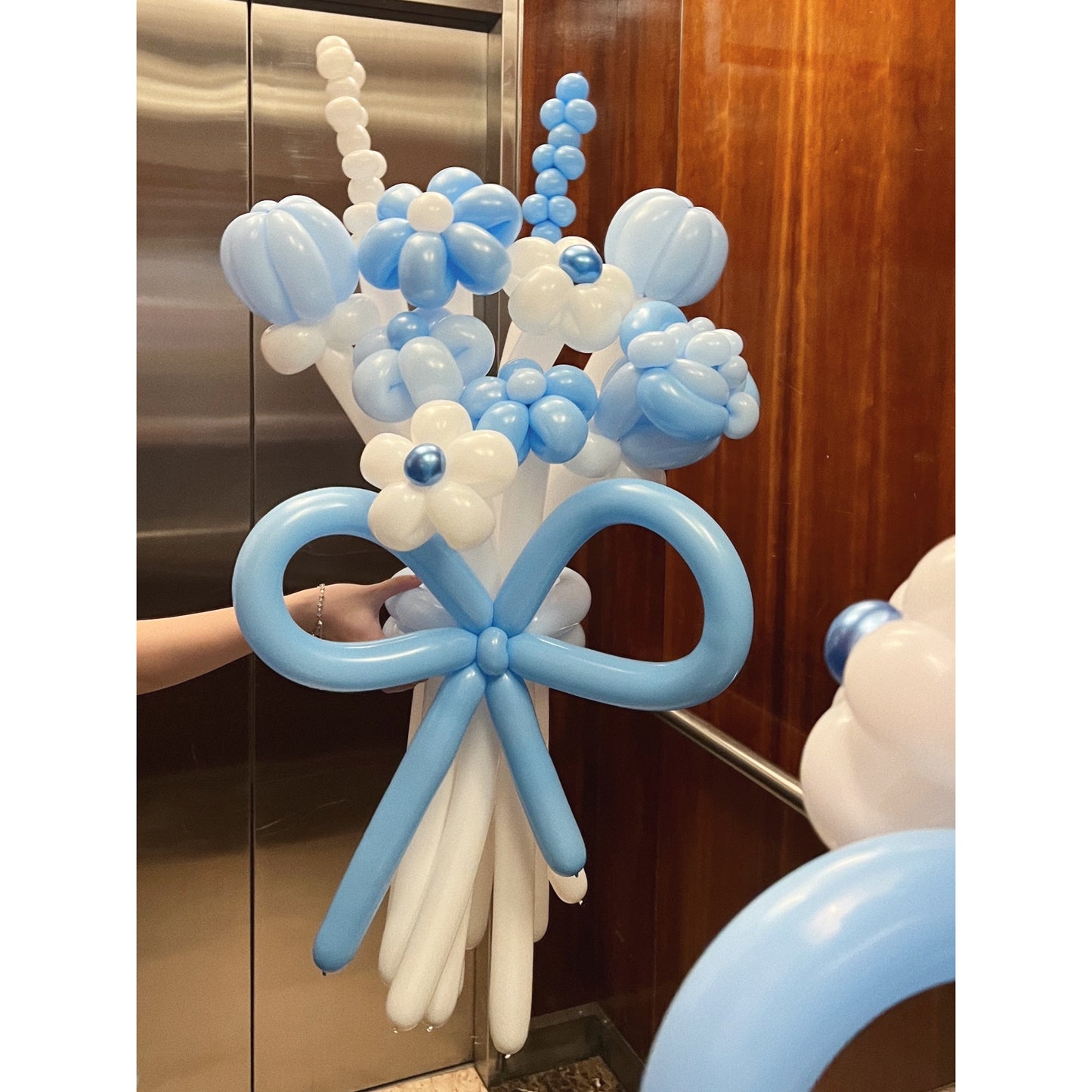 blueberry blast - light & dark blue flower balloon bouquet 🫐*ੈ✩‧₊˚