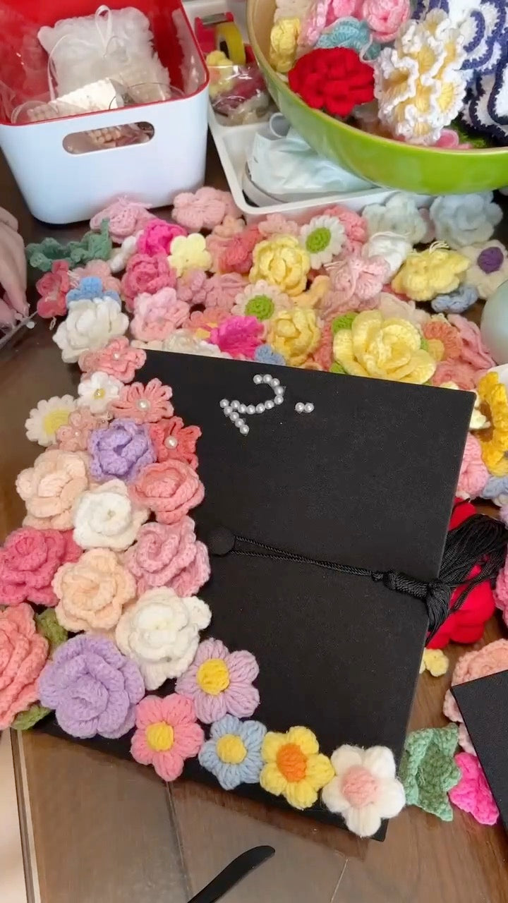 garden graduate - crochet flower decoration mortarboard ˚₊‧꒰ა🎓໒꒱ ‧₊˚
