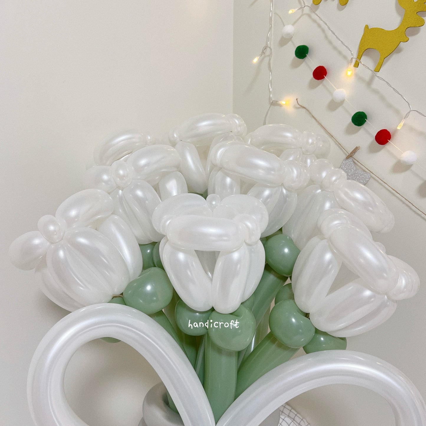 snowflake - white flower balloon bouquet ‧₊˚ ❄️⋅🤍𓂃 ࣪