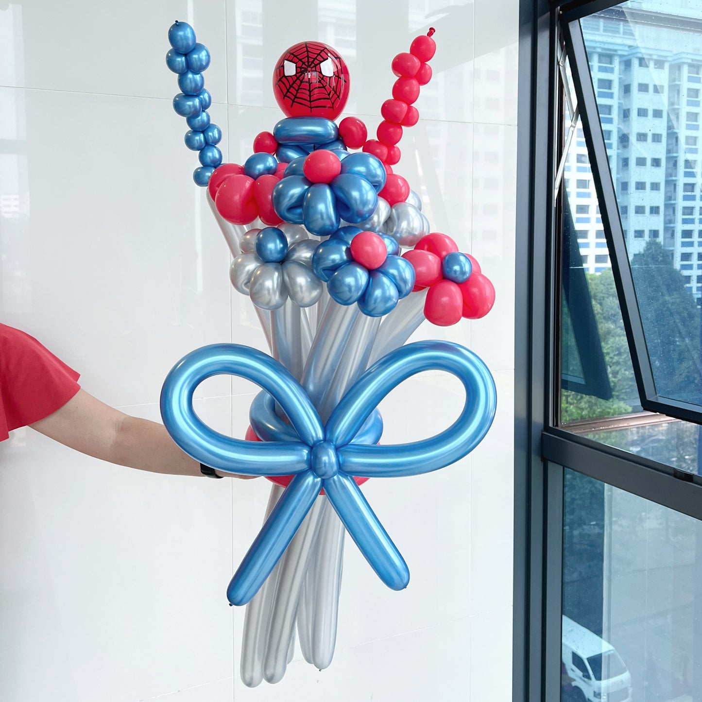 spiderman - flower balloon bouquet 🕷️⋆。𖦹 °🕸✰