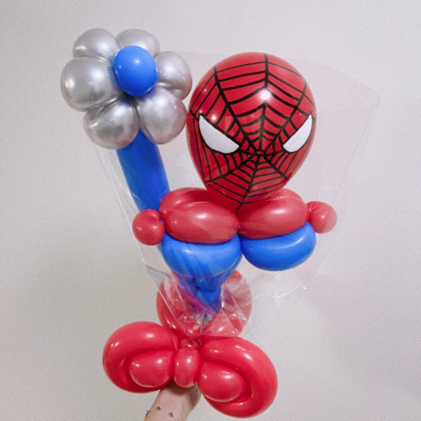petite spiderman - flower balloon bouquet🕷️⋆。𖦹 °🕸✰