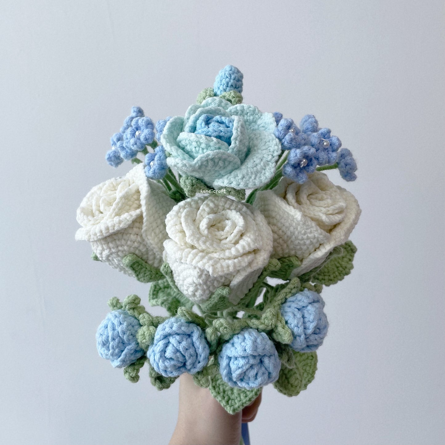 handicroft crochet flower bouquet trio of blushin' love off white roses blue theme