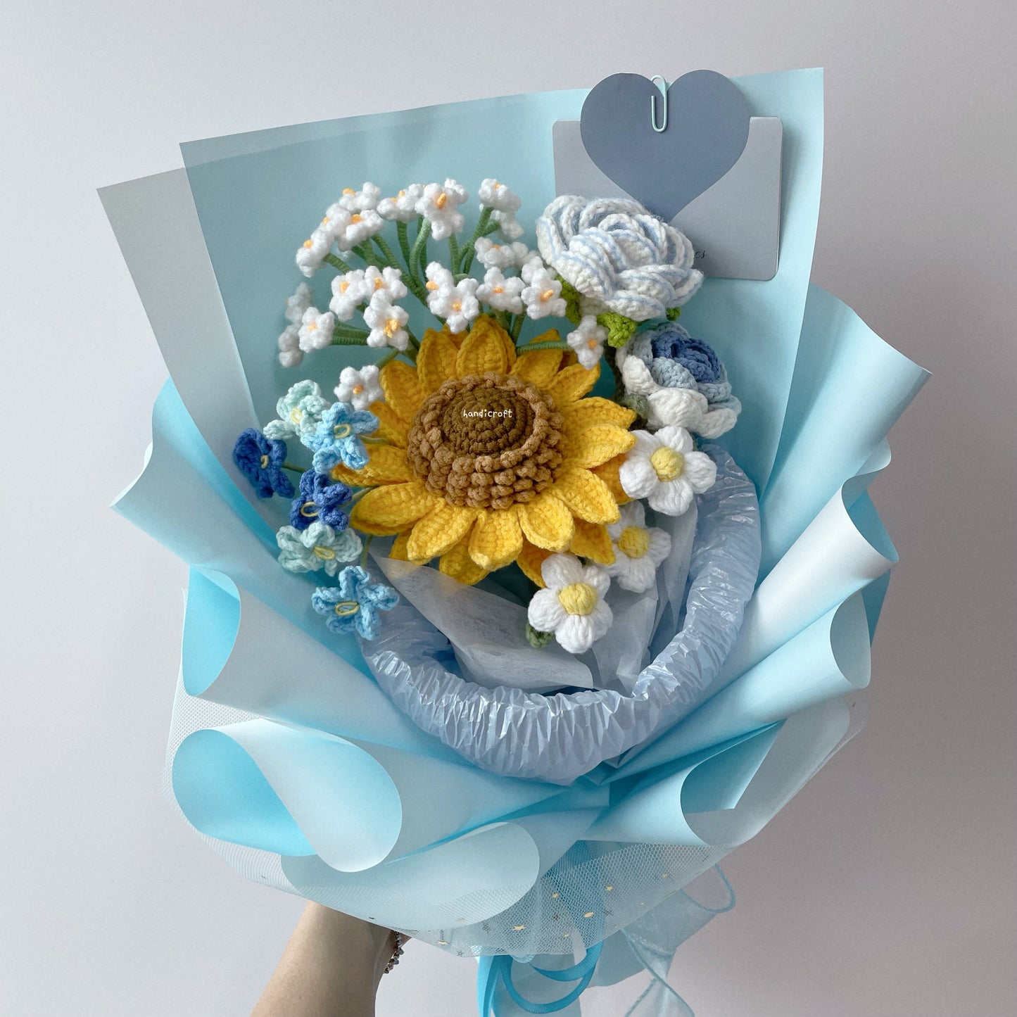 handicroft crochet jumbo sunflower flower bouquet sunshine & bliss in blue