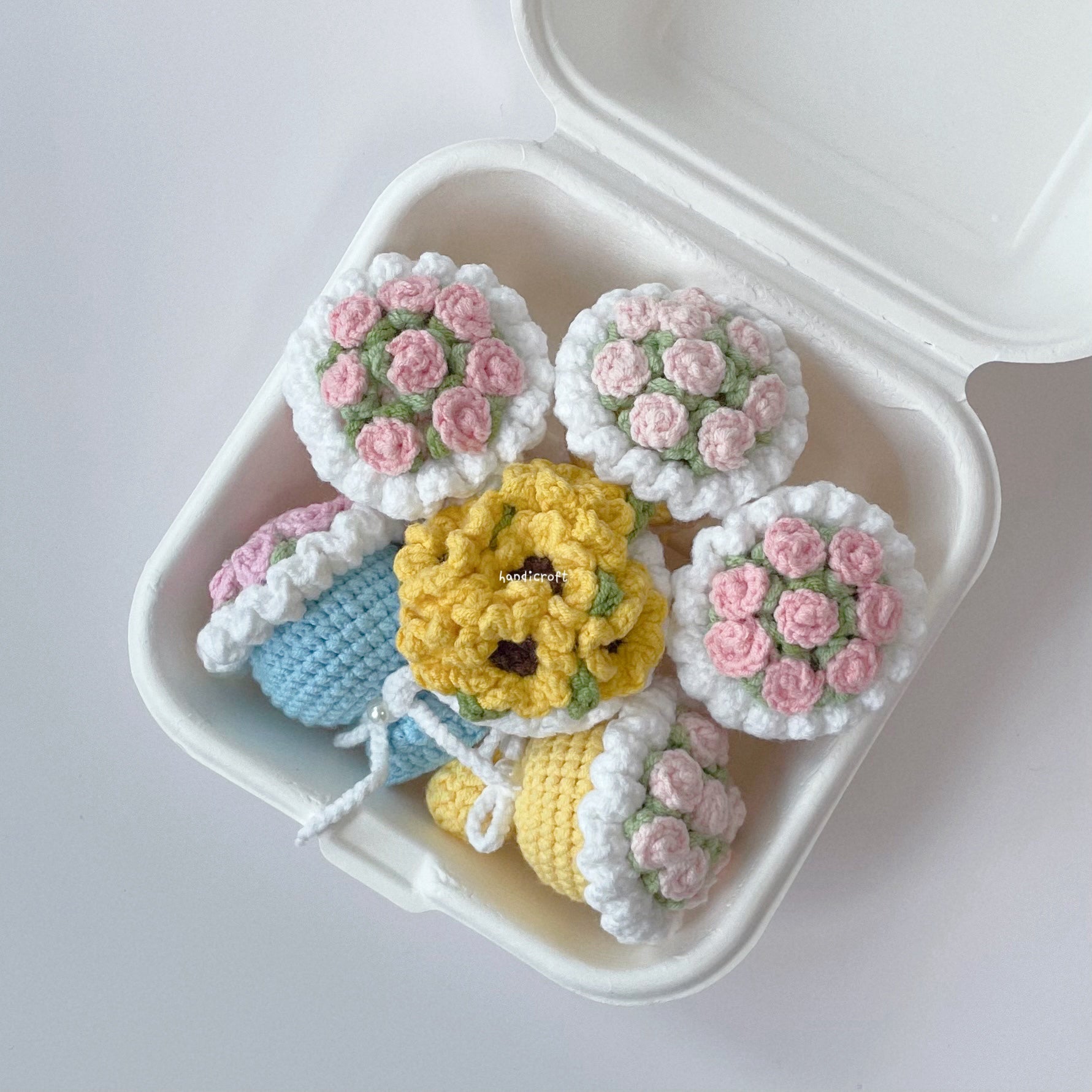 handicroft crochet mini flower bouquet tiny roses sunflower in pink blue yellow