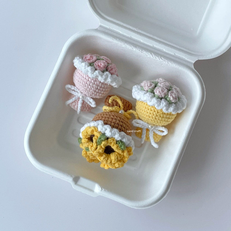 handicroft crochet mini flower bouquet tiny roses sunflower in pink blue yellow