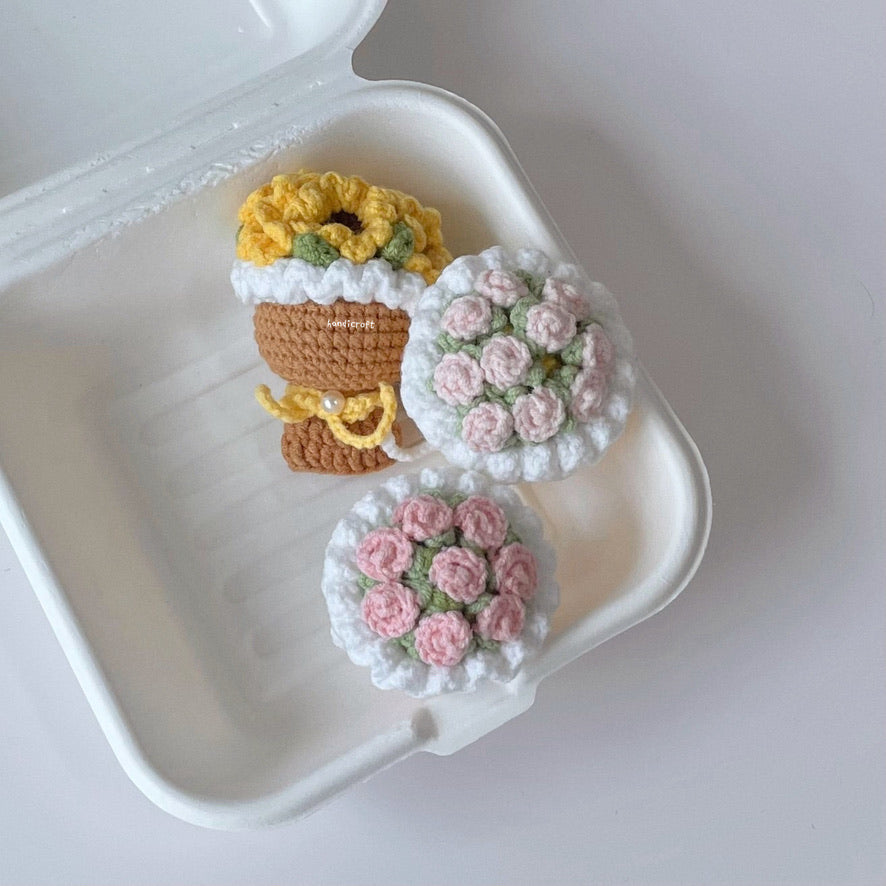 handicroft crochet mini flower bouquet tiny roses sunflower in pink blue yellow
