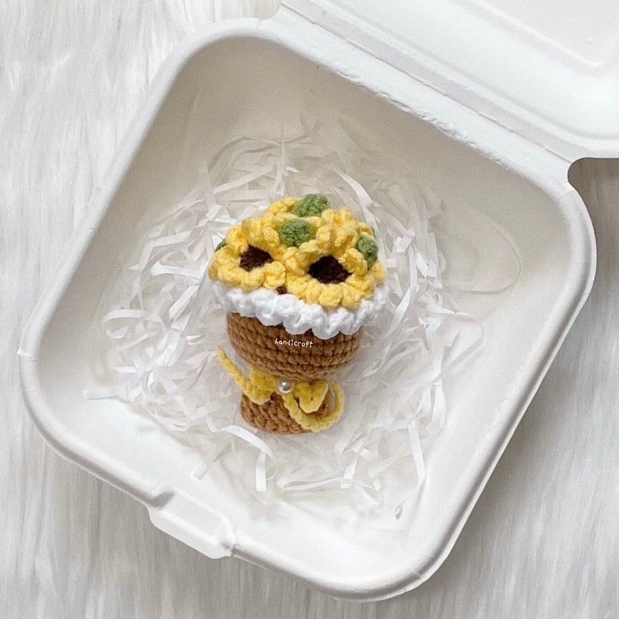handicroft crochet mini flower bouquet tiny sunflower in yellow