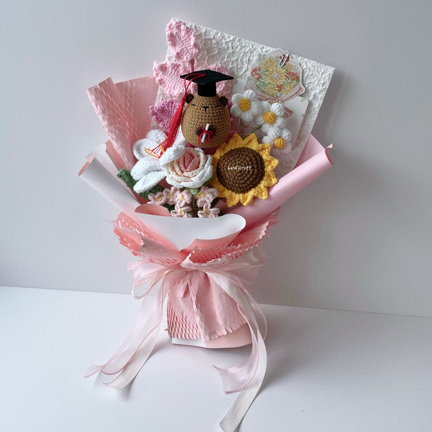 handicroft handmade crochet capybara graduation flower bouquet capy chapter pink