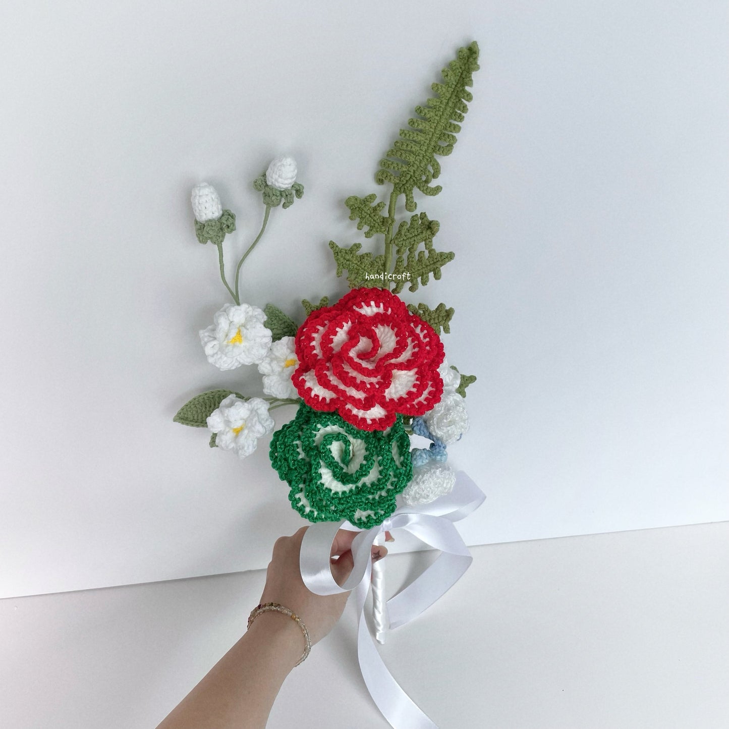 handicroft handmade crochet flower bouquet sparkle & bloom