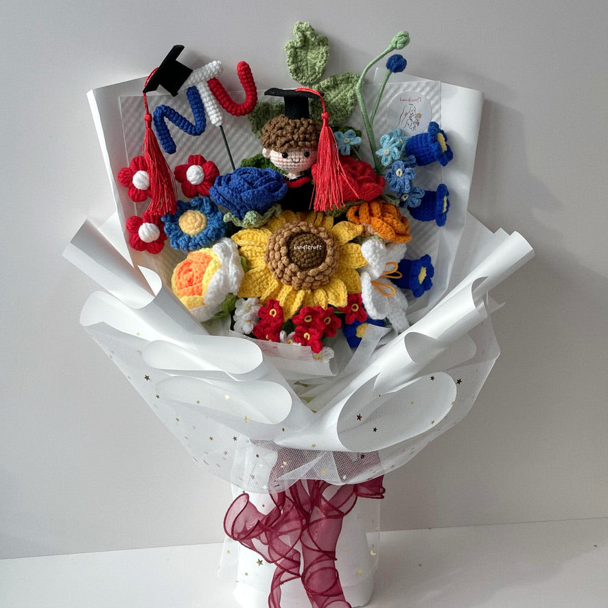 handicroft handmade crochet graduation special flower bouquet NTU special blooms garden edition