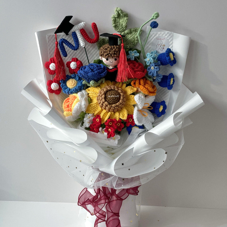 handicroft handmade crochet graduation special flower bouquet NTU special blooms garden edition
