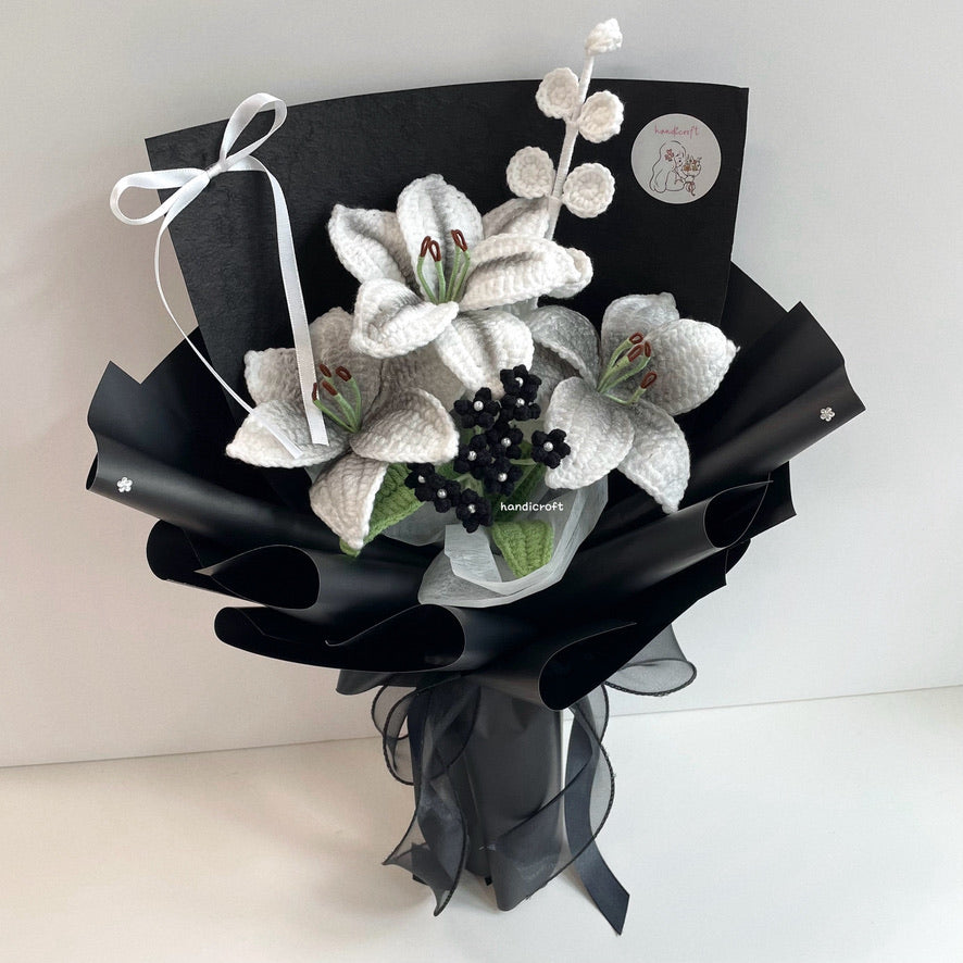 handicroft handmade crochet monochrome black & white lily flower bouquet lily love poem midnight edition