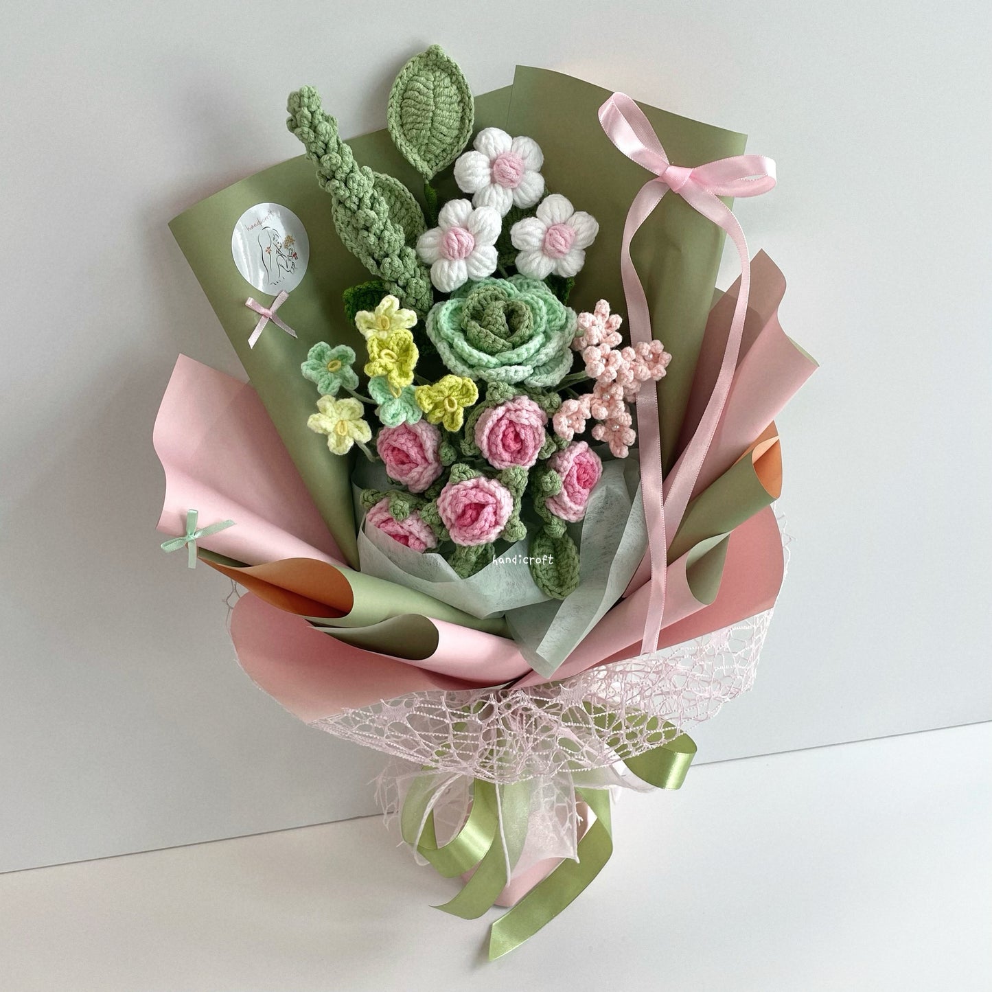 handicroft handmade crochet pink & green flower bouquet spring blush