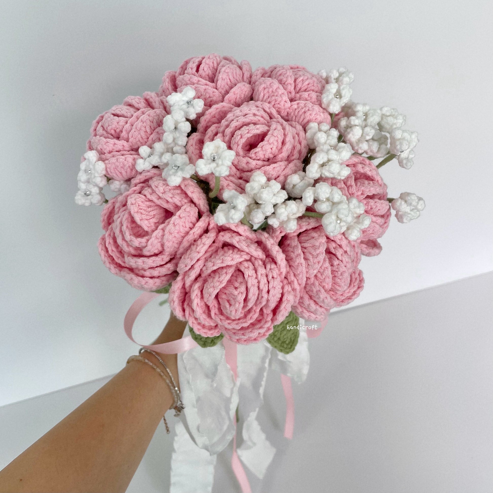 handicroft handmade crochet pink roses flower bouquet pink sprinkle