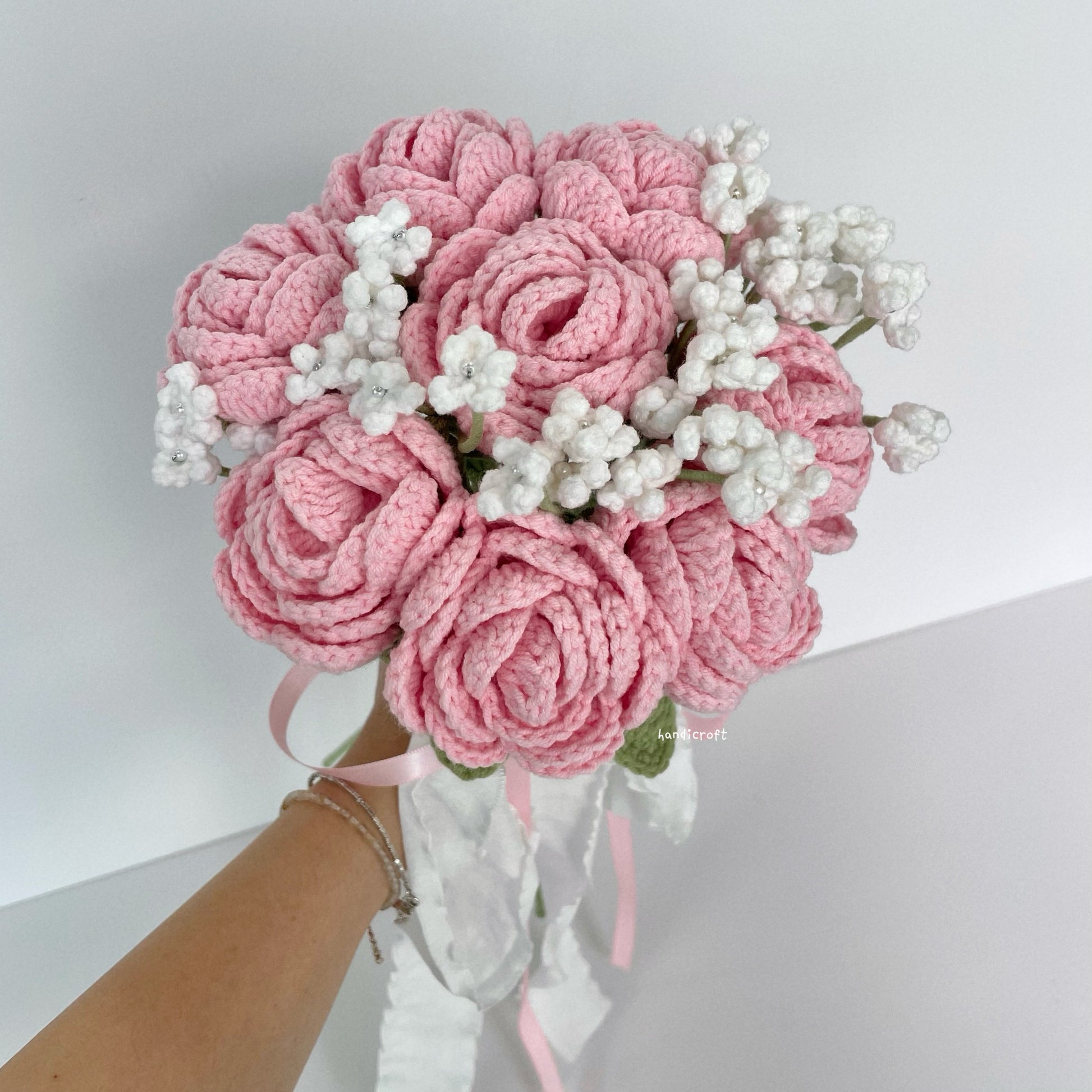 handicroft handmade crochet pink roses flower bouquet pink sprinkle
