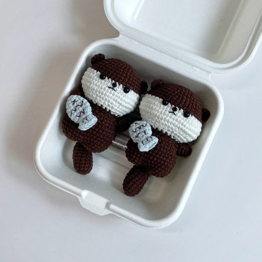handicroft handmade crochet sea otter animal plush amigurumi keychain