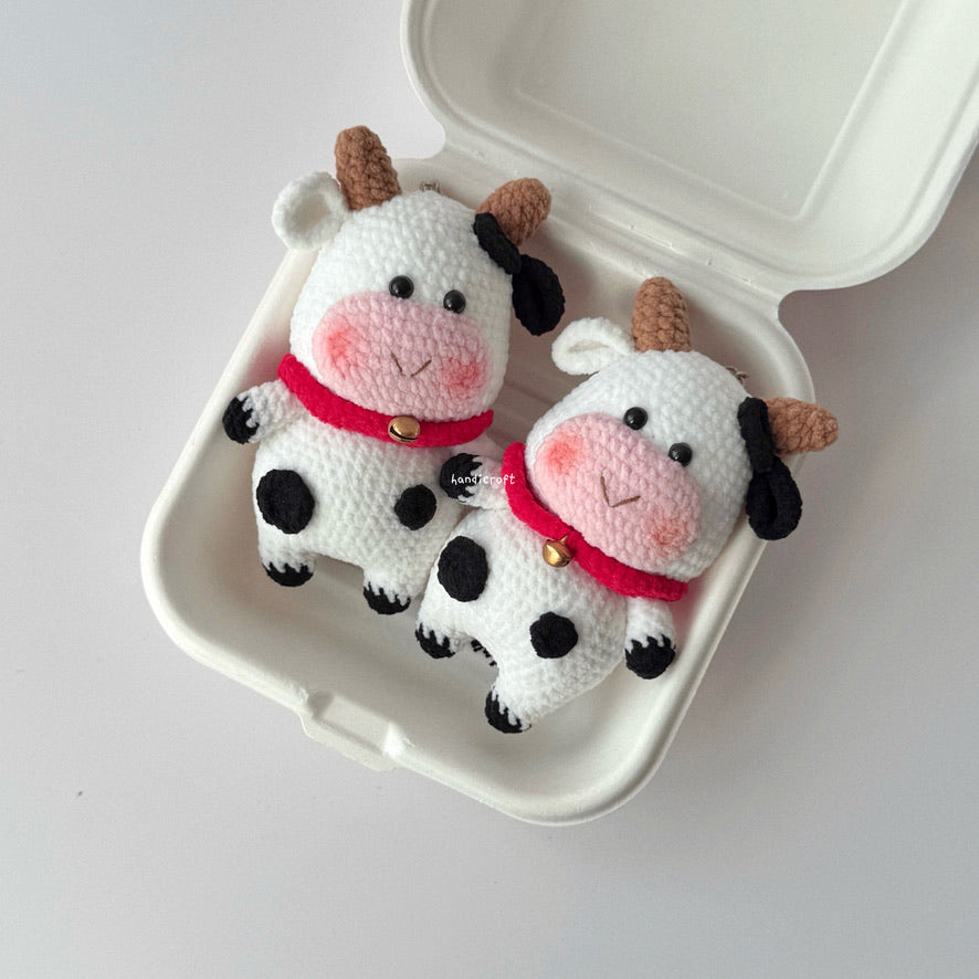 handicroft singapore handmade crochet cow moo animal amigurumi keychain