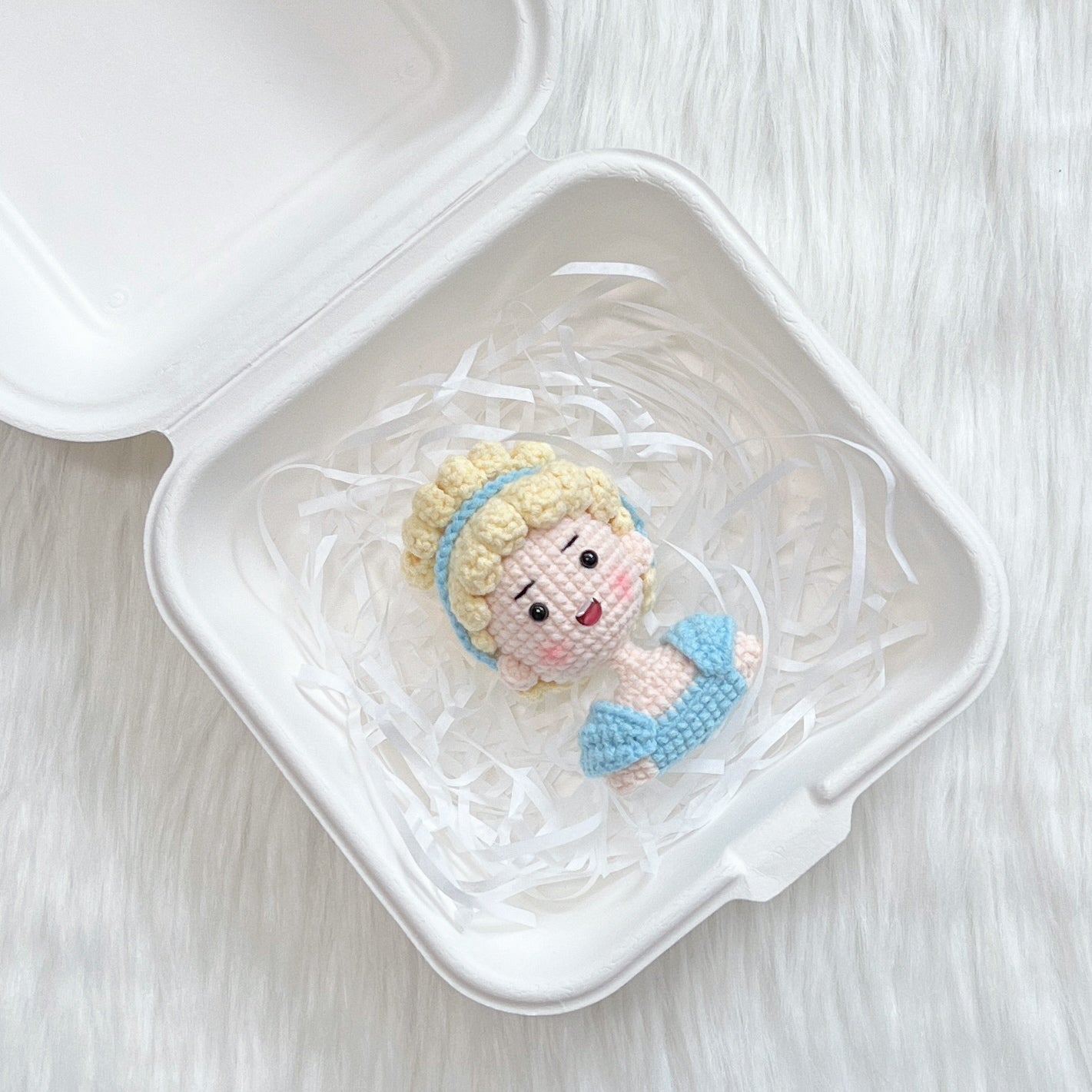 handicroft singapore handmade crochet disney dream princess character amigurumi keychain cinderella