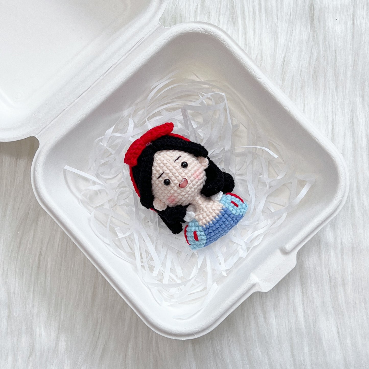 handicroft singapore handmade crochet disney dream princess character amigurumi keychain snow white