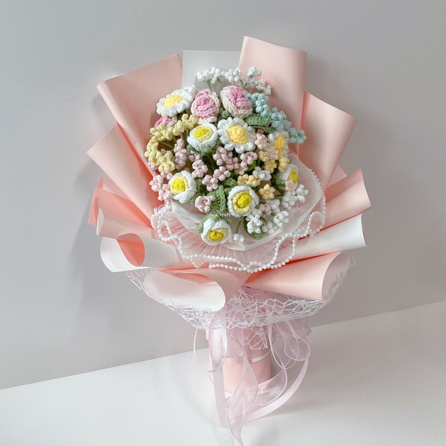 handicroft singapore handmade crochet mini daisy rose baby's breath flower bouquet daisy daydream