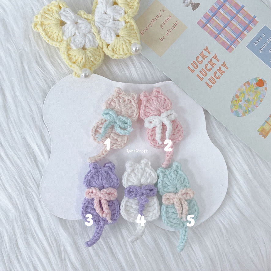 handicroft singapore handmade crochet mini pastel kitty cat back view amigurumi keychain