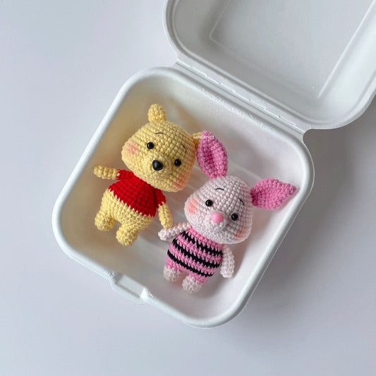 handicroft handmade crochet honey bear & pink piglet amigurumi keychain