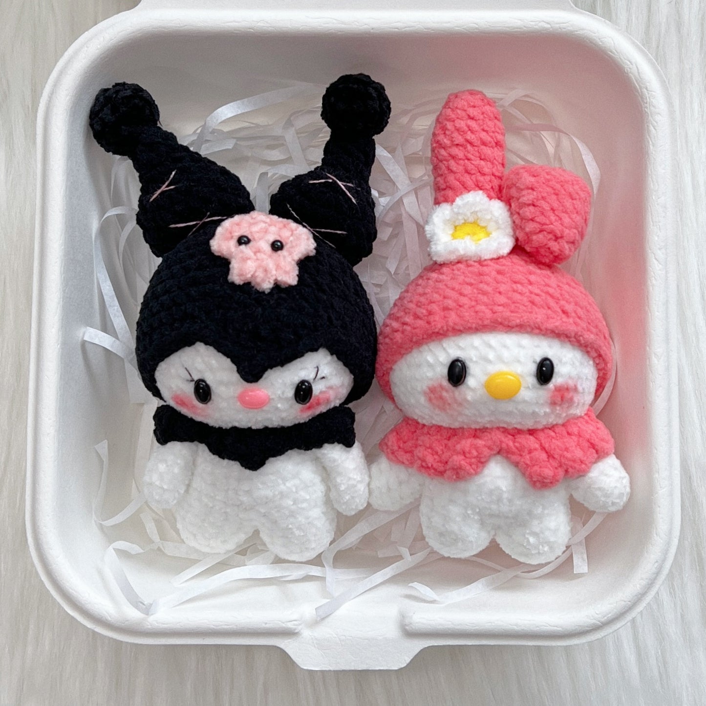 crochet kuromi & my melody keychain ˗ˏˋ ꒰🖤🎀꒱ ˎˊ˗