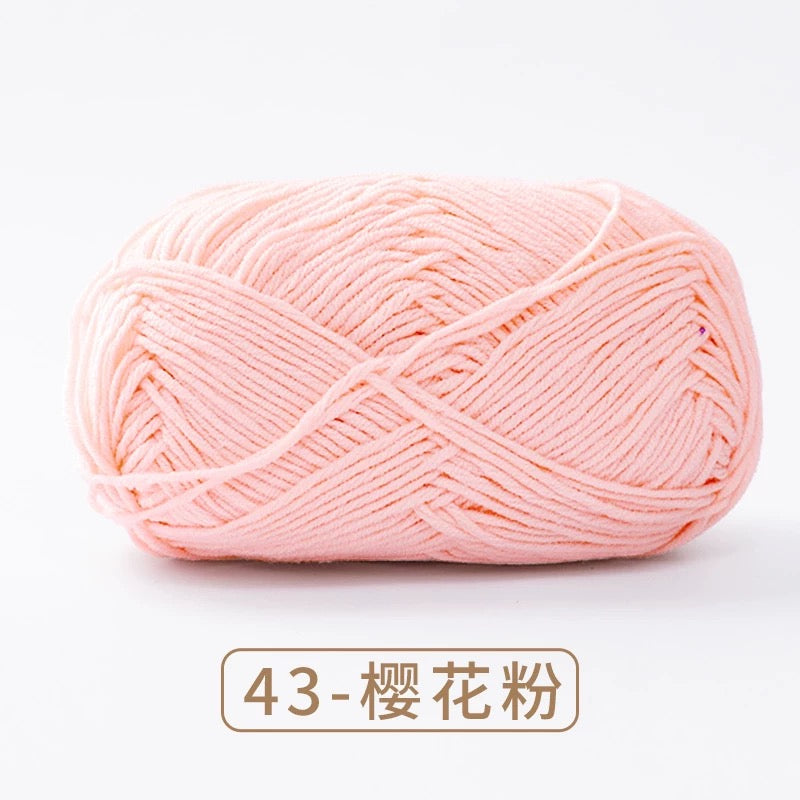 4-ply milk cotton high quality yarn 67 colours 雪妃尔萌娃娃四股牛奶毛线