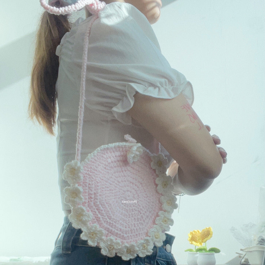 summer daisies - crochet pink sling bag ⋆🌼˚.⋆