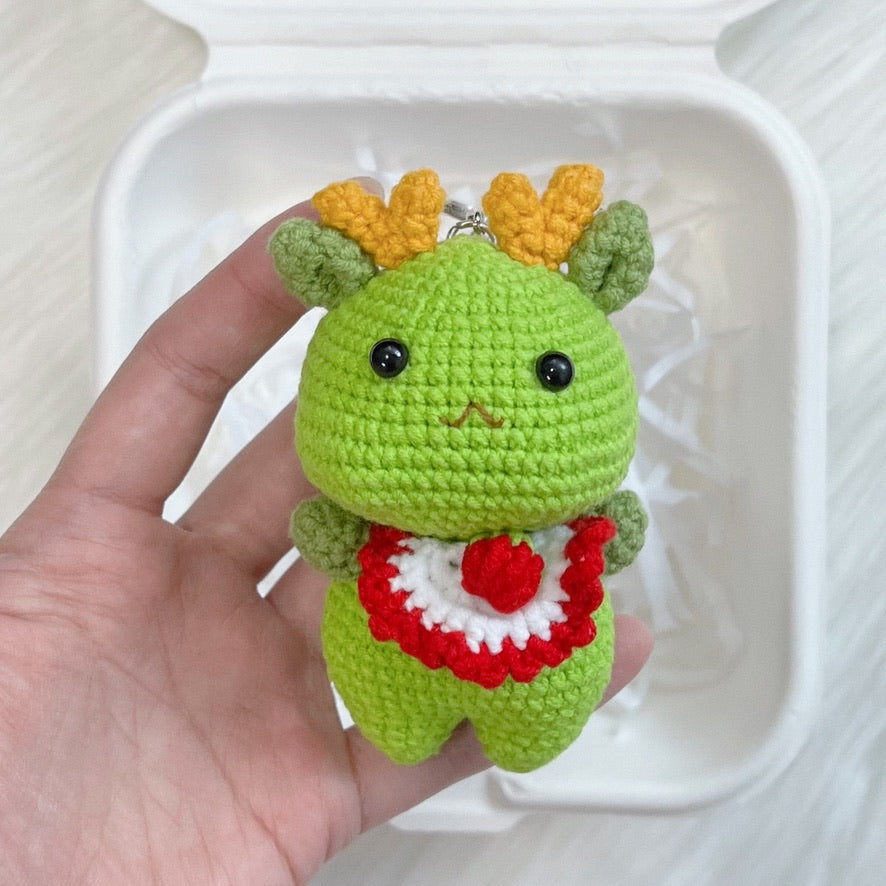 crochet zodiac - year of the dragon keychain ₊˚ʚ 🐉❤️🐲 ₊˚✧ ﾟ.