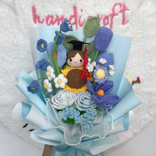 [AVAIL IN 6 COLOURS] graduate's garden - graduation special crochet flower bouquet ₊˚ʚ 💐 ₊˚✧ ﾟ.