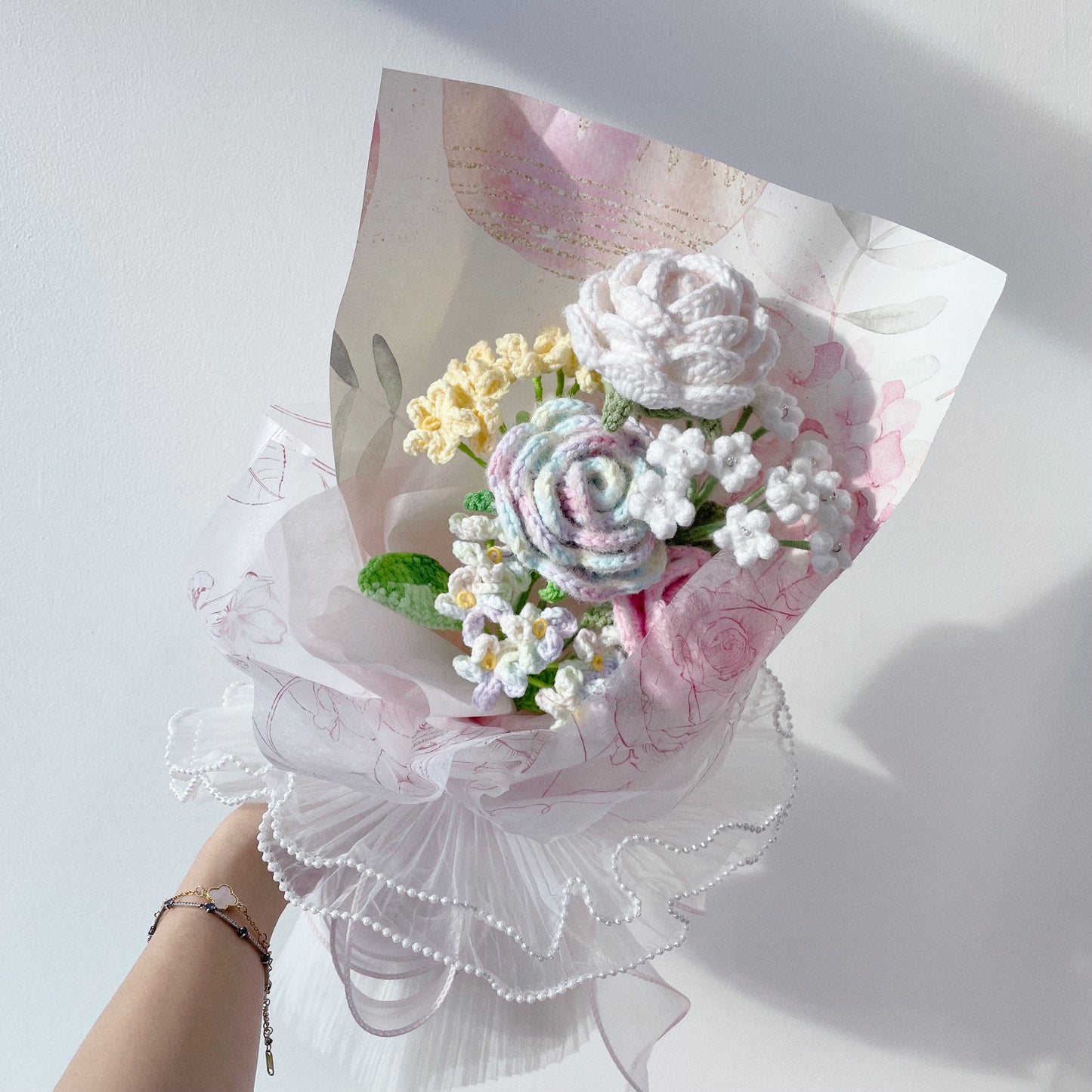 love in full bloom - handicroft special roses crochet flower bouquet ‧₊˚ 🌹