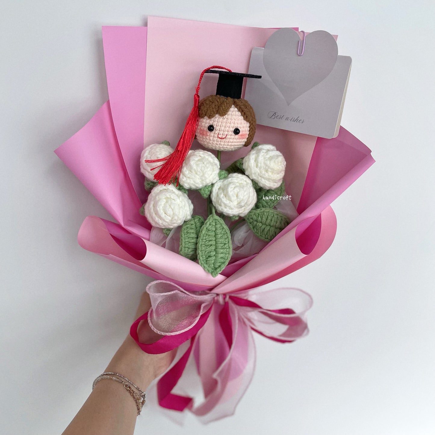 [AVAIL IN 12 COLOURS] grad & bloom - graduation special crochet flower bouquet 🎓🌹⋆.ೃ࿔*