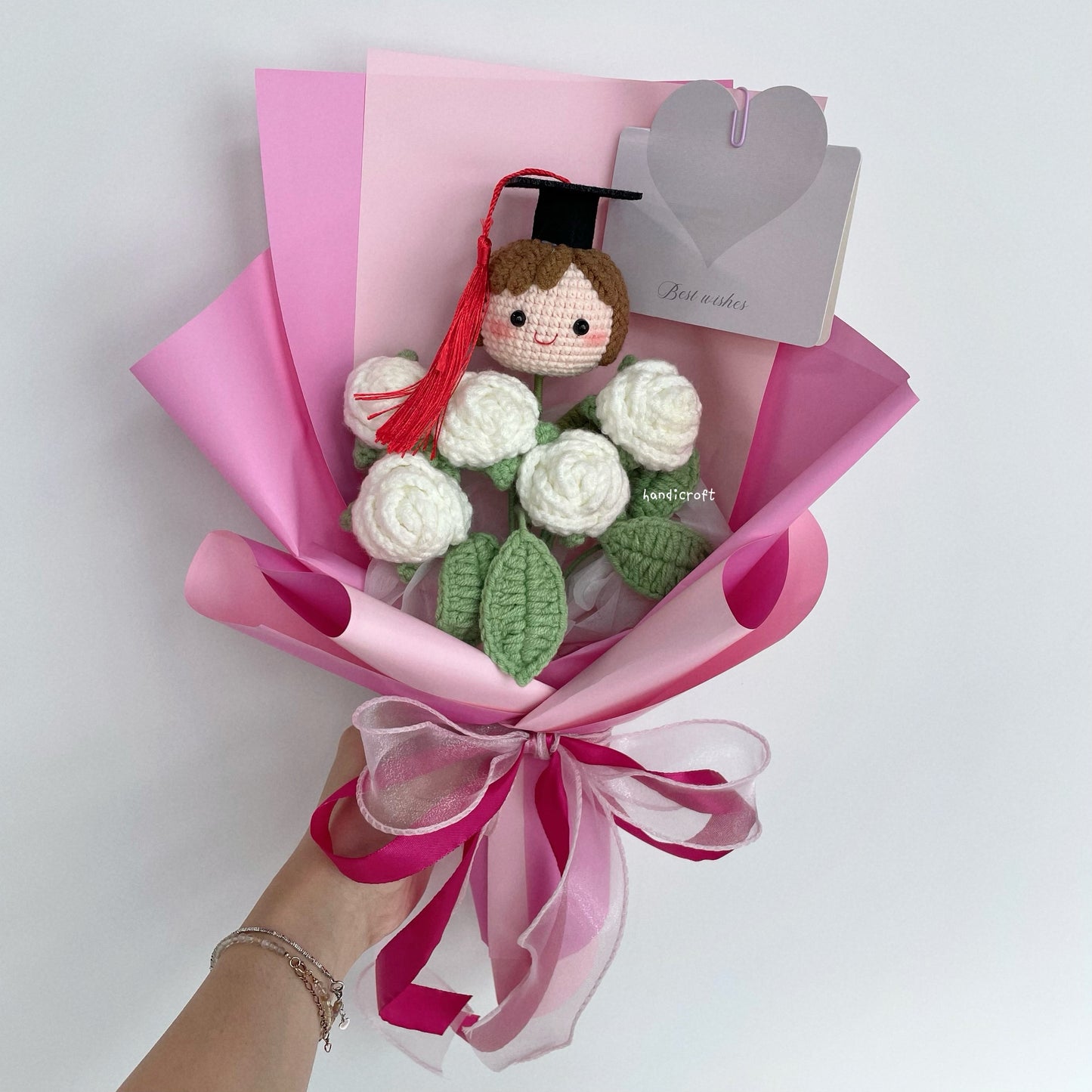 [AVAIL IN 12 COLOURS] grad & bloom - graduation special crochet flower bouquet 🎓🌹⋆.ೃ࿔*