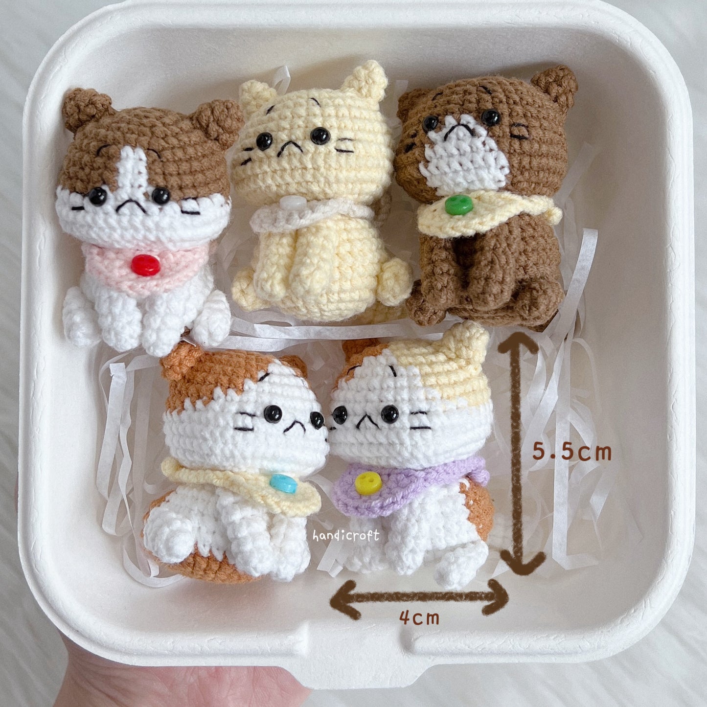 crochet sad cat keychain ≽^•⩊•^≼