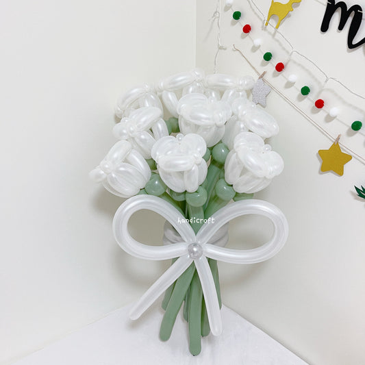 snowflake - white flower balloon bouquet ‧₊˚ ❄️⋅🤍𓂃 ࣪