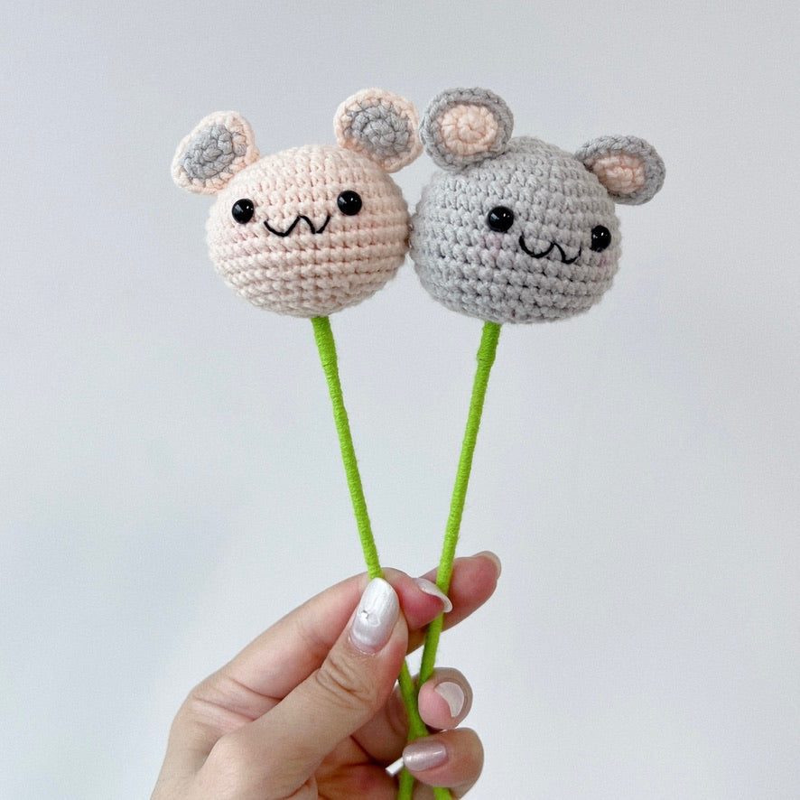crochet cartoon character animal single stalk flower hamster
