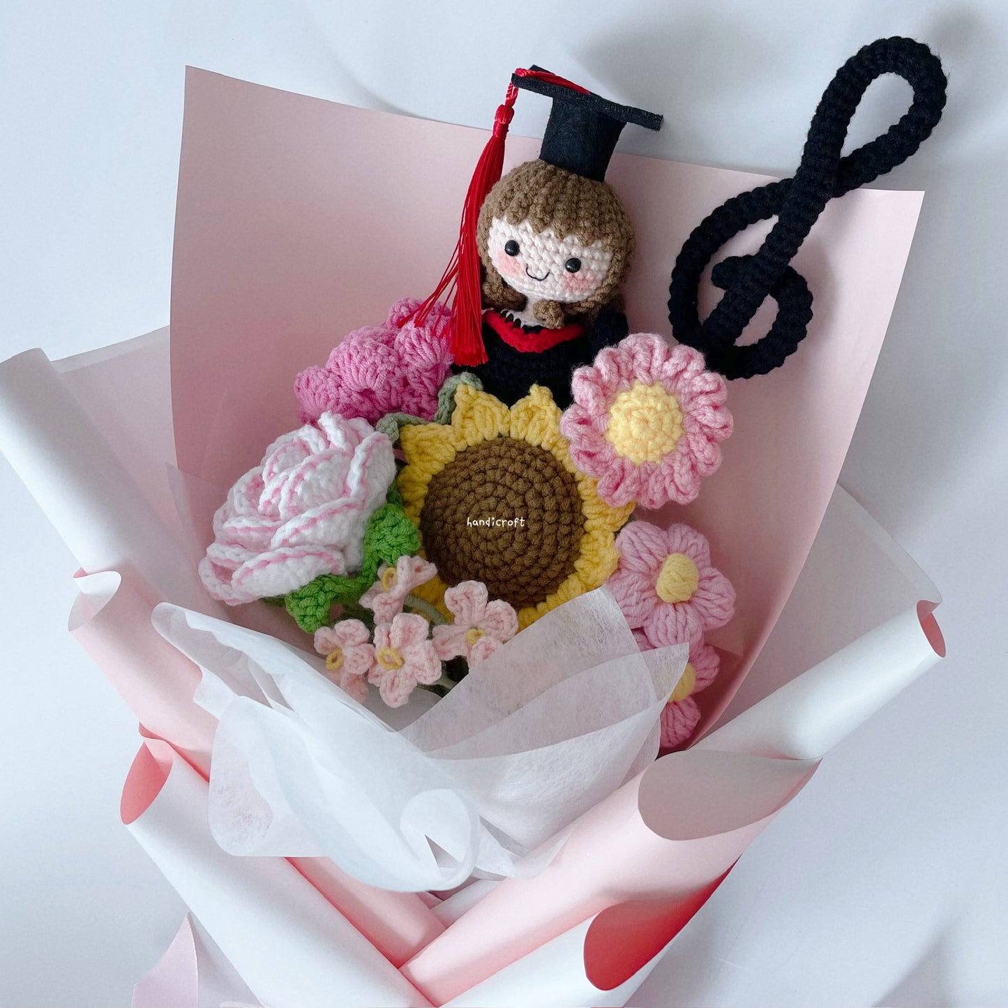 handicroft crochet graduation flower bouquet symphony of success girl graduate in pink