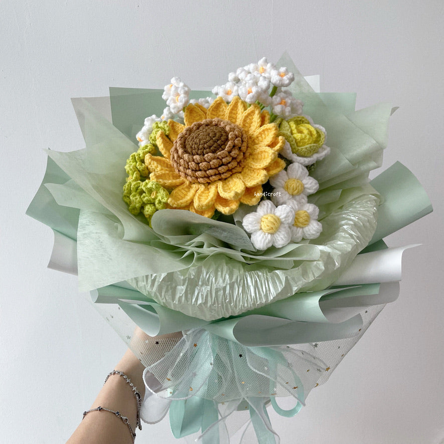 handicroft crochet jumbo sunflower flower bouquet sunshine & bliss in green