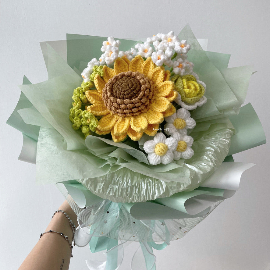 handicroft crochet jumbo sunflower flower bouquet sunshine & bliss in green