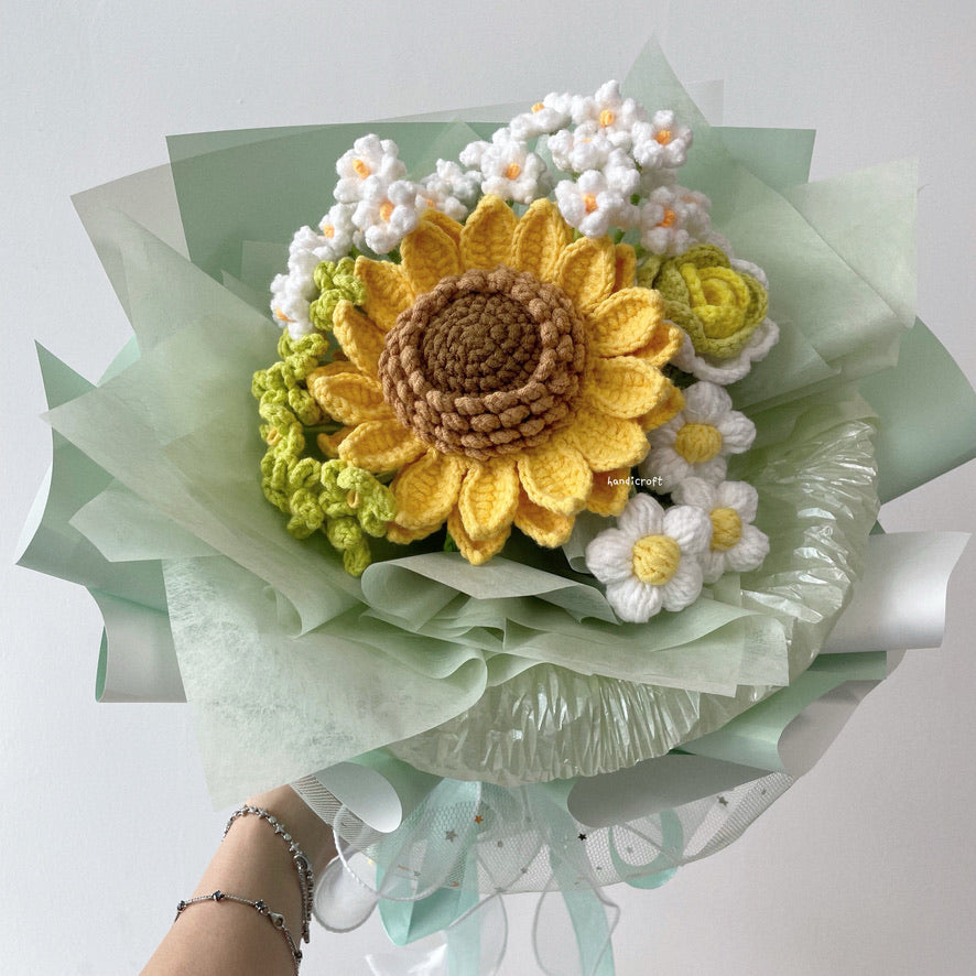 handicroft crochet jumbo sunflower flower bouquet sunshine & bliss in green