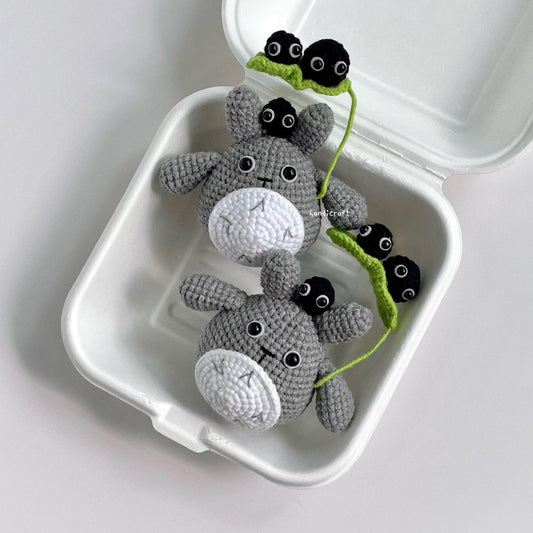 handicroft handmade crochet Totoro Miminzuku soot sprites Susuwatari Studio Ghibli amigurumi plush keychain