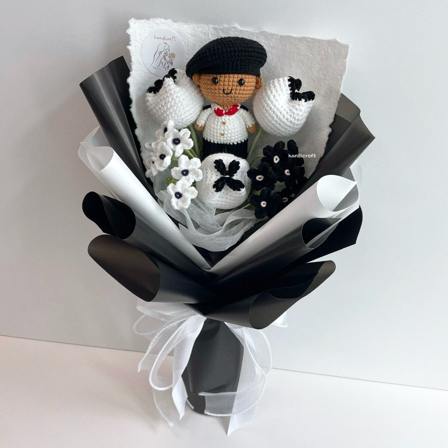 handicroft handmade crochet army soldier monochrome flower bouquet ORD soldiering through time: officer black beret skin shade #2