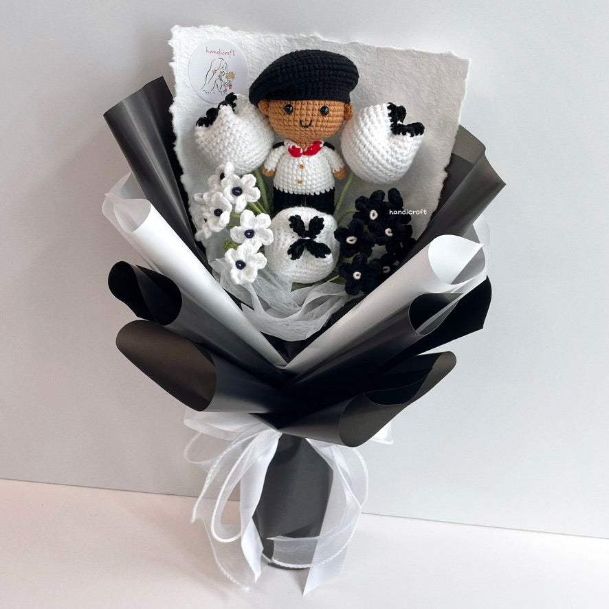 handicroft handmade crochet army soldier monochrome flower bouquet ORD soldiering through time: officer black beret skin shade #2