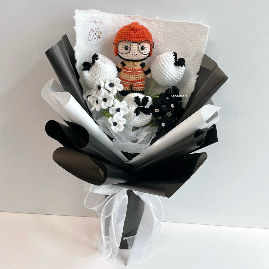 handicroft handmade crochet army soldier monochrome flower bouquet SCDF firefighter suit soldiering through time: responder