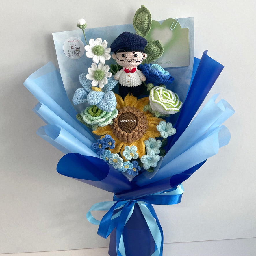 handicroft handmade crochet army soldier series flower bouquet ORD beyond the beret navy blue beret