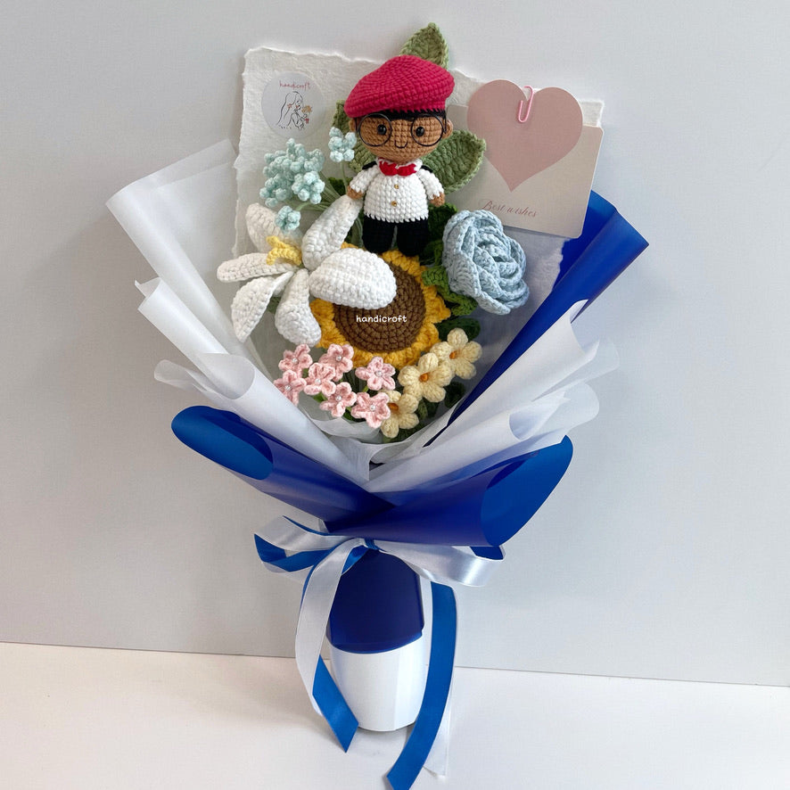 handicroft handmade crochet army soldier series flower bouquet ORD pastel oath of purpose skin shade #2 red beret