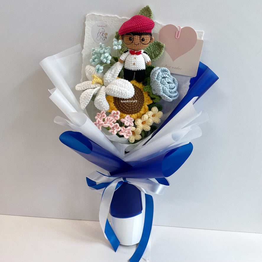 handicroft handmade crochet army soldier series flower bouquet ORD pastel oath of purpose skin shade #2 red beret