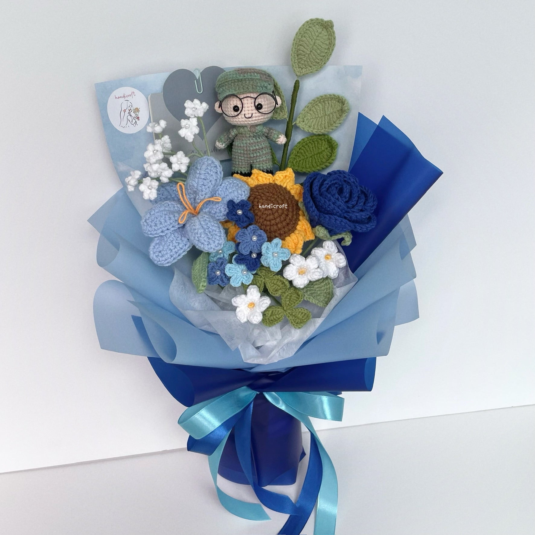 handicroft handmade crochet army soldier series flower bouquet POP blooming in duty blue